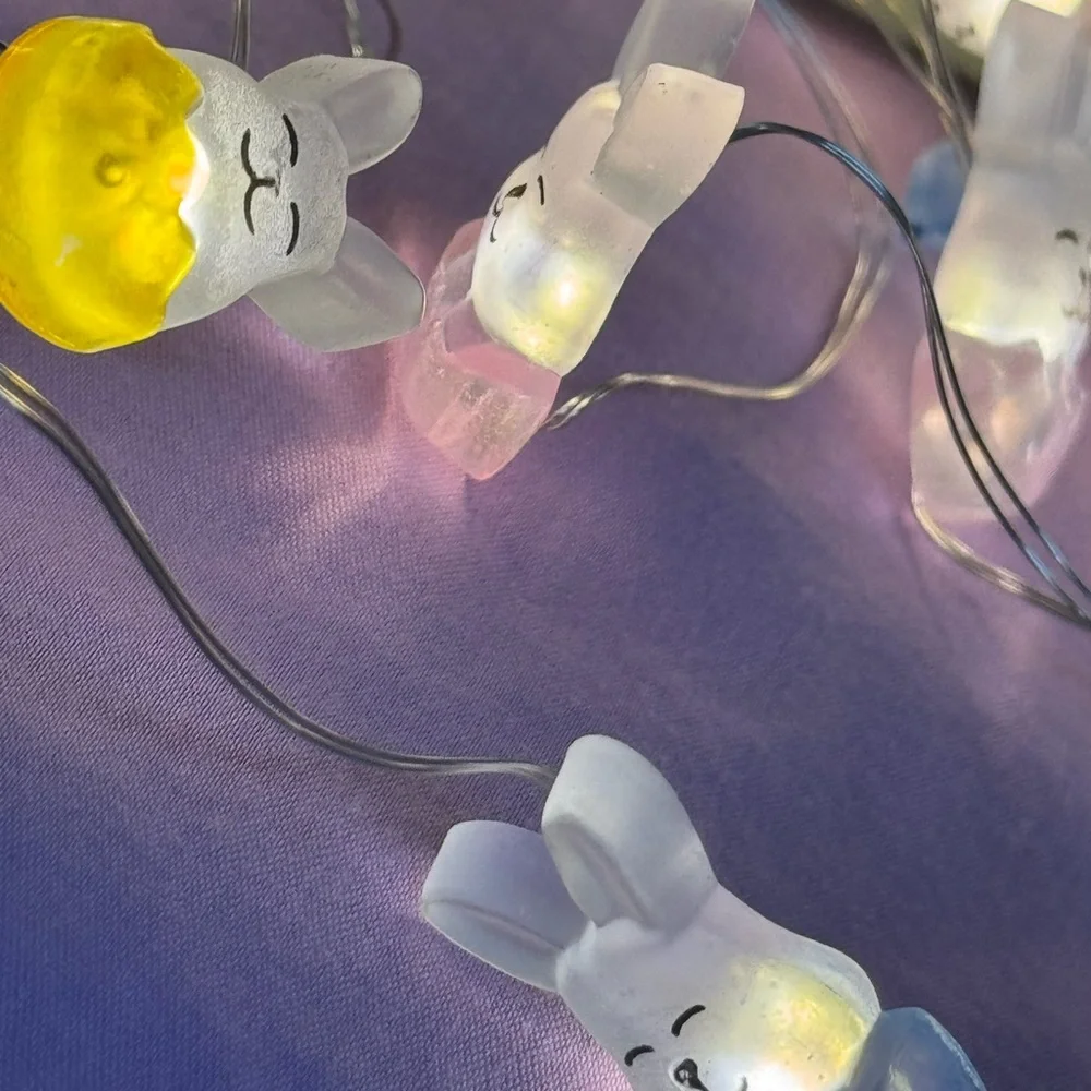 Darice Yellow and White Party Lights - Festive and Fun timer for wreaths